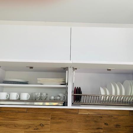 New 3 Rooms Apartment Near The Metro Station Kiew Exterior foto