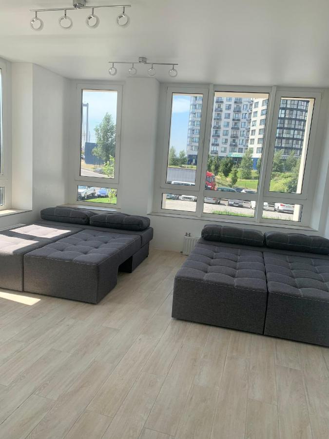 New 3 Rooms Apartment Near The Metro Station Kiew Exterior foto