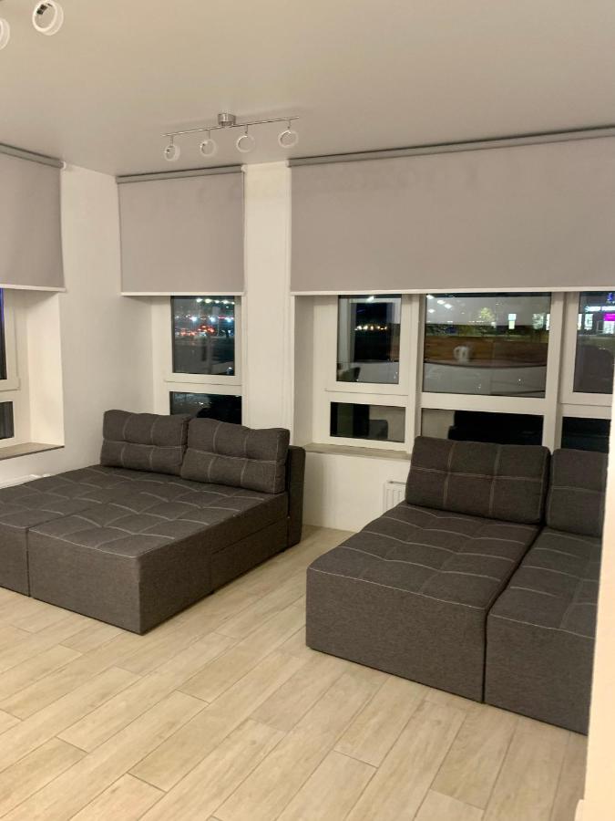 New 3 Rooms Apartment Near The Metro Station Kiew Exterior foto