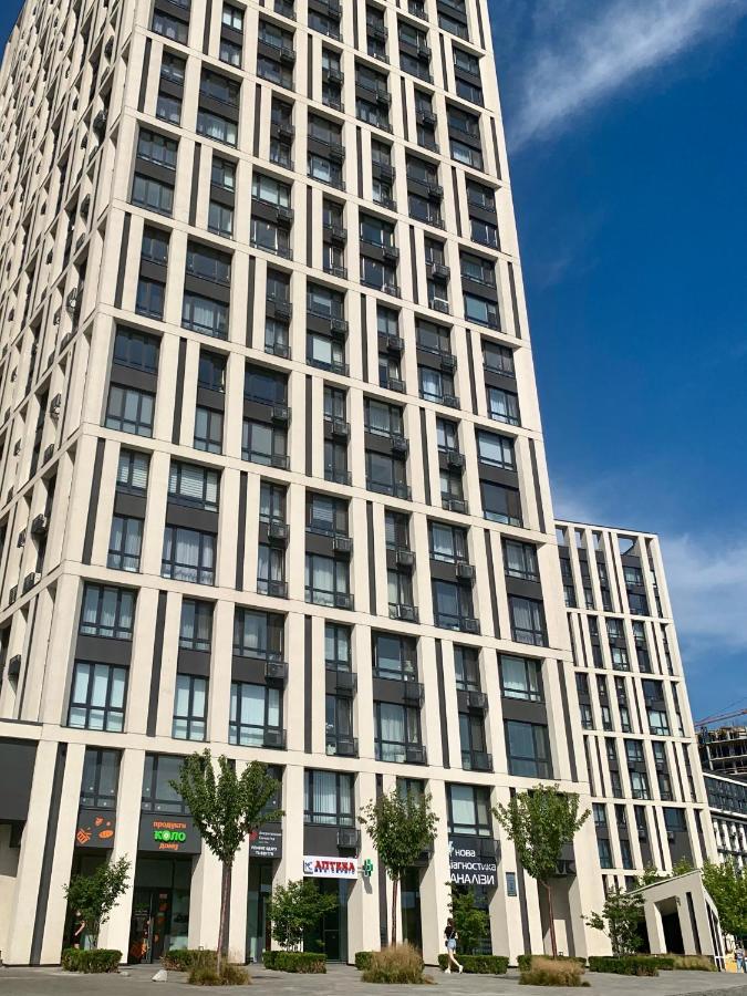 New 3 Rooms Apartment Near The Metro Station Kiew Exterior foto