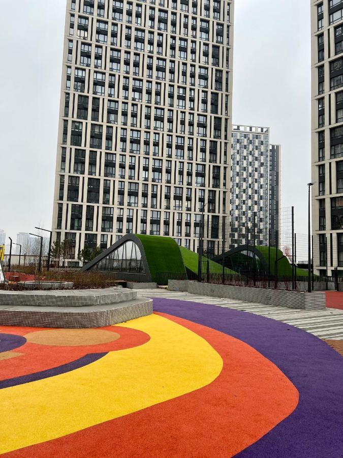 New 3 Rooms Apartment Near The Metro Station Kiew Exterior foto