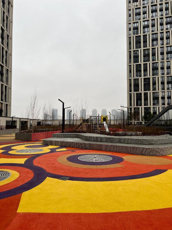 New 3 Rooms Apartment Near The Metro Station Kiew Exterior foto